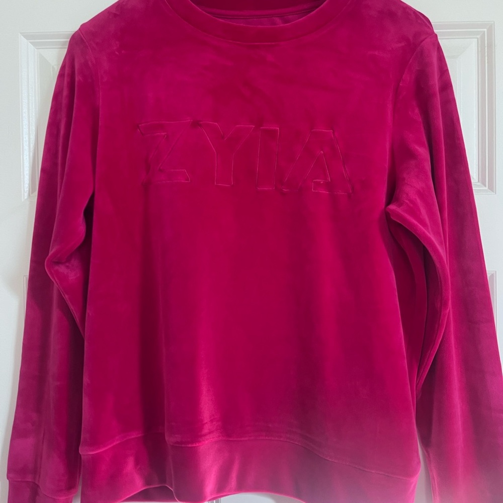 ZYIA Fuchsia Activewear Top